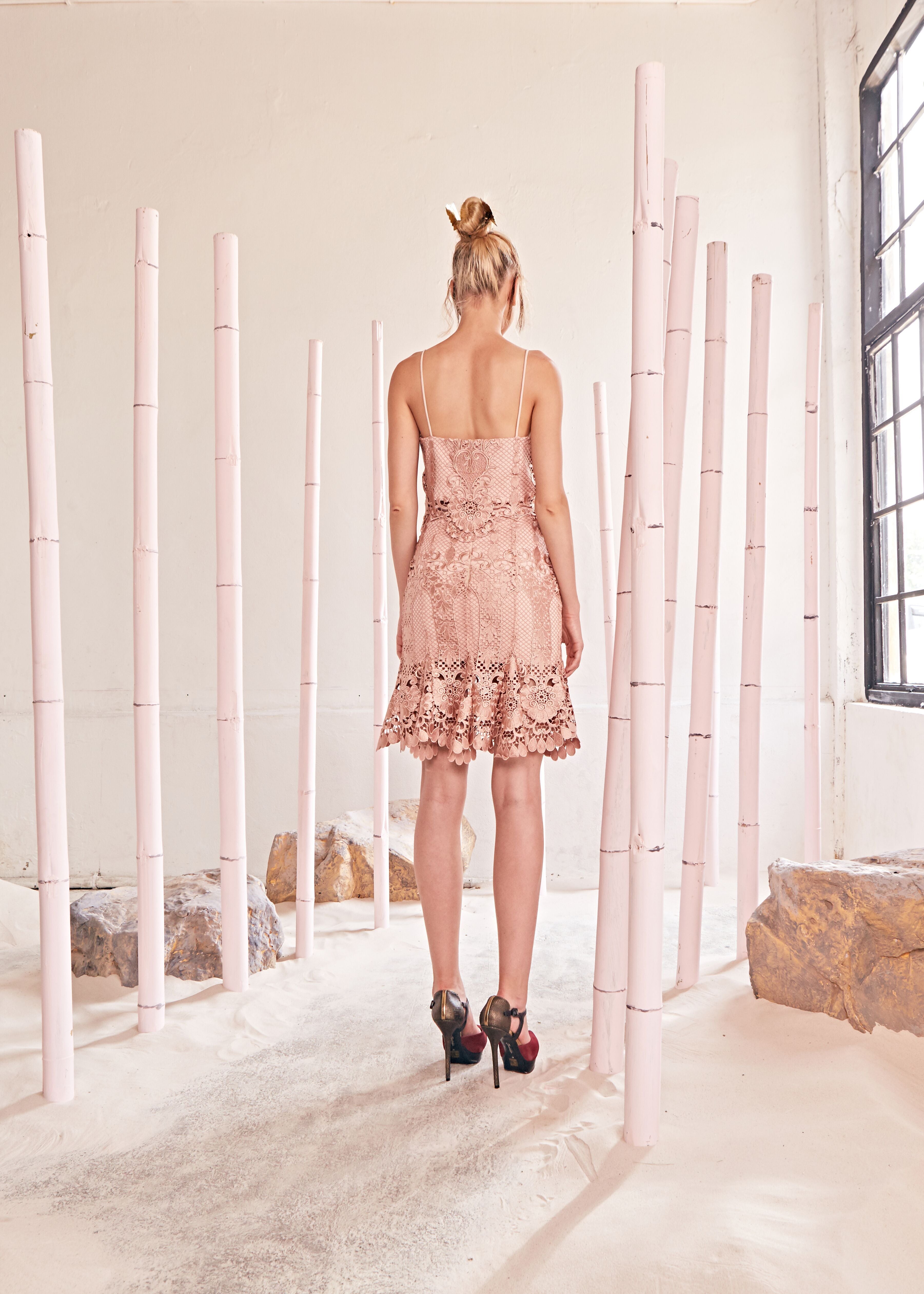 DAINTY PLUM BLOSSOMS TOP