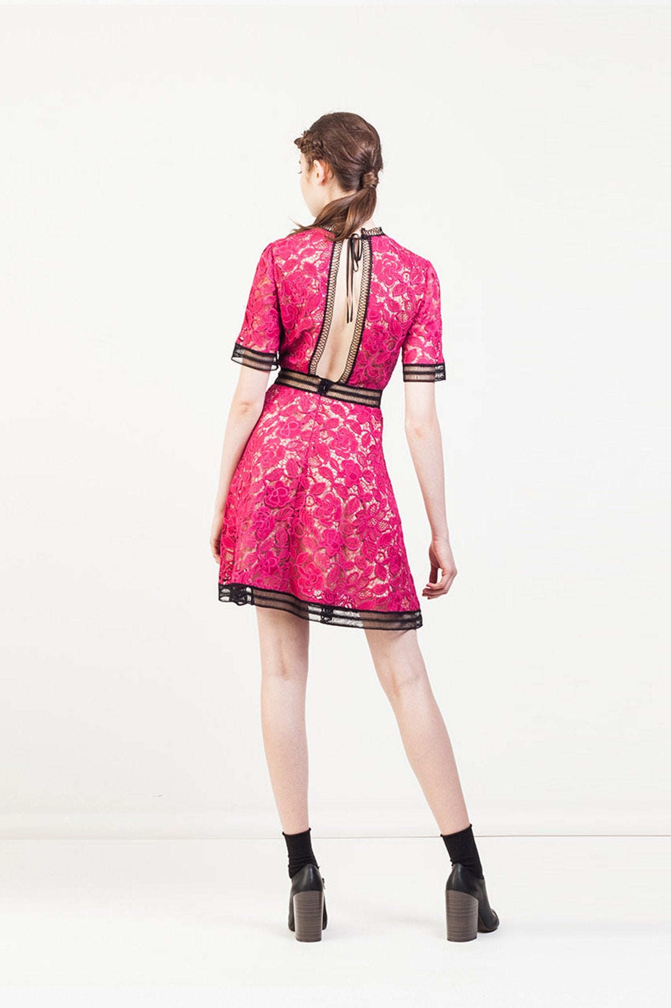 Dress in Argentan Lace (Tulip Pink)