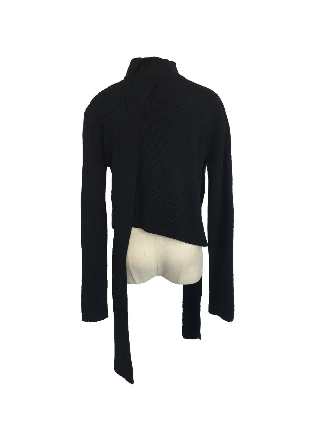 Swallow Tail Pull-over (Black)