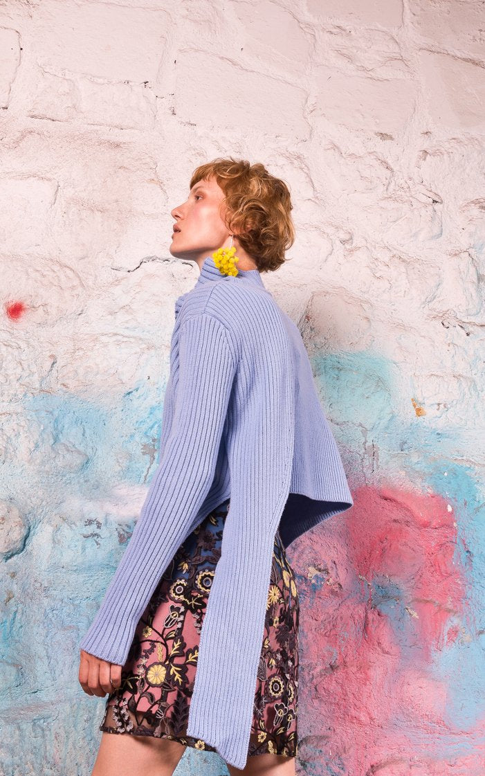 Swallow Tail Pull-over (Sky Blue)