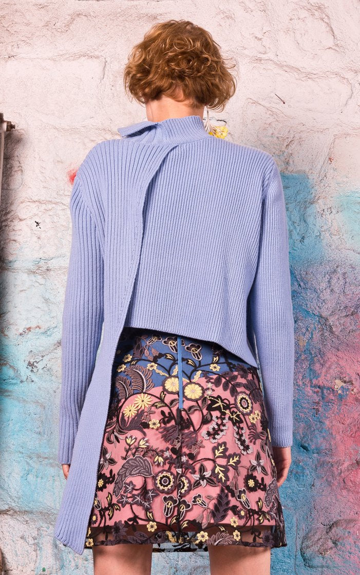 Swallow Tail Pull-over (Sky Blue)